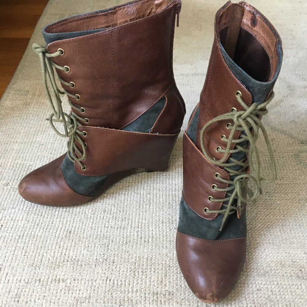 Jeffrey Campbell Steampunk Wedge Boots Brown/Gray -- size 7.5